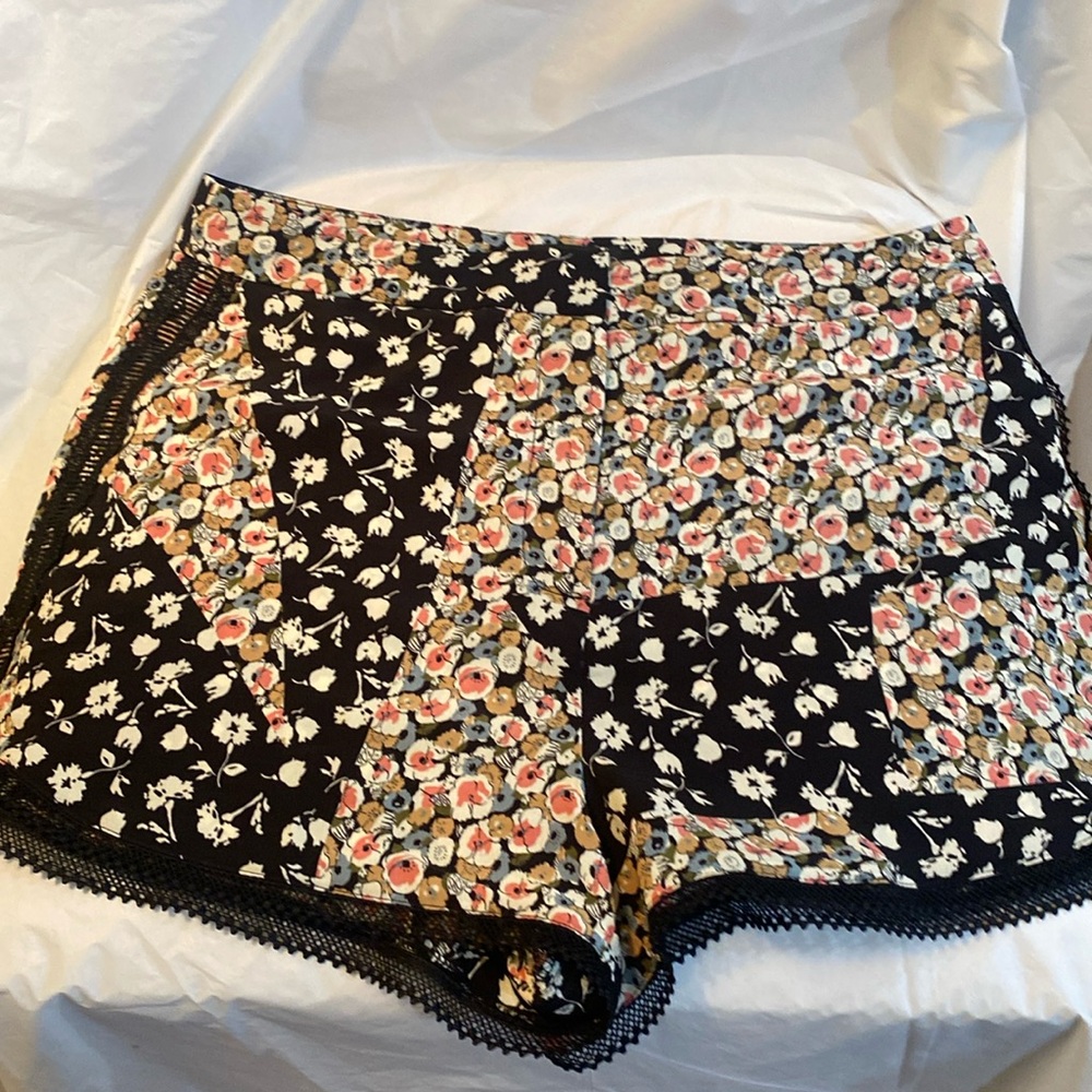 Topshop Floral shorts